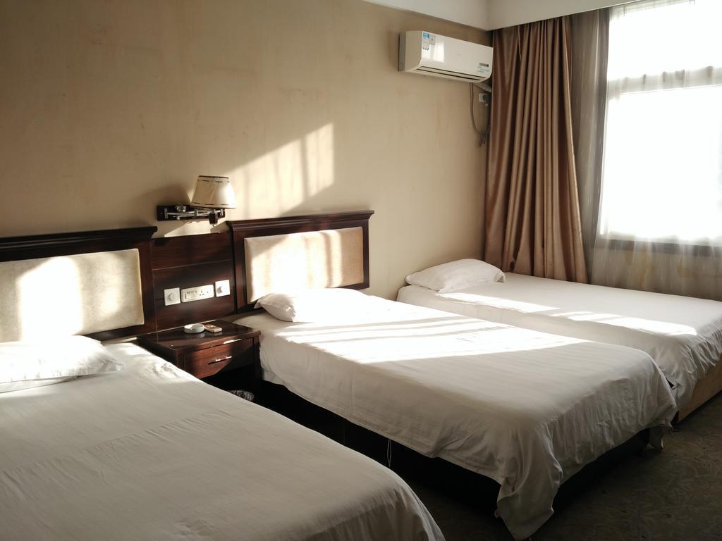 Wudang International Youth Hostel Danjiangkou Exterior photo